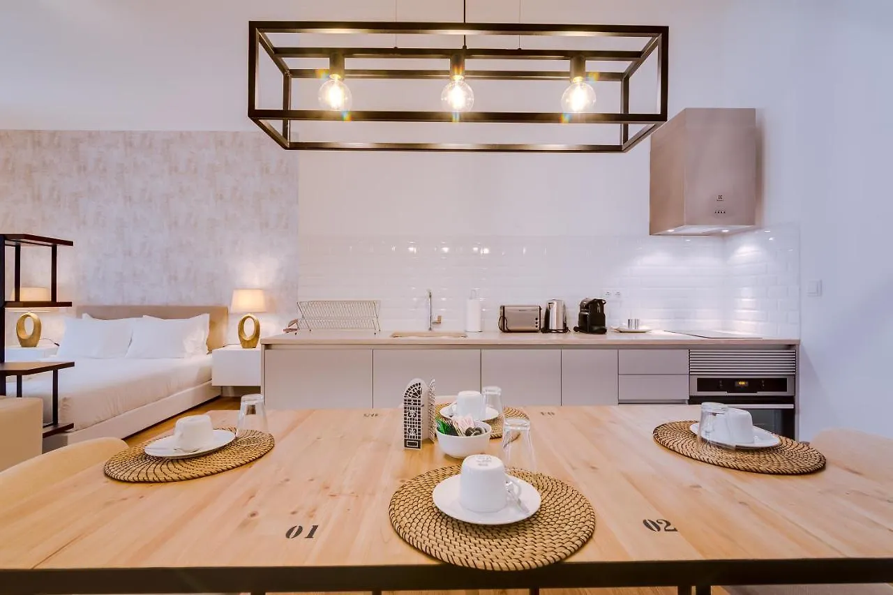 Poiais By Lisbon Inside Out Apartment 0*,