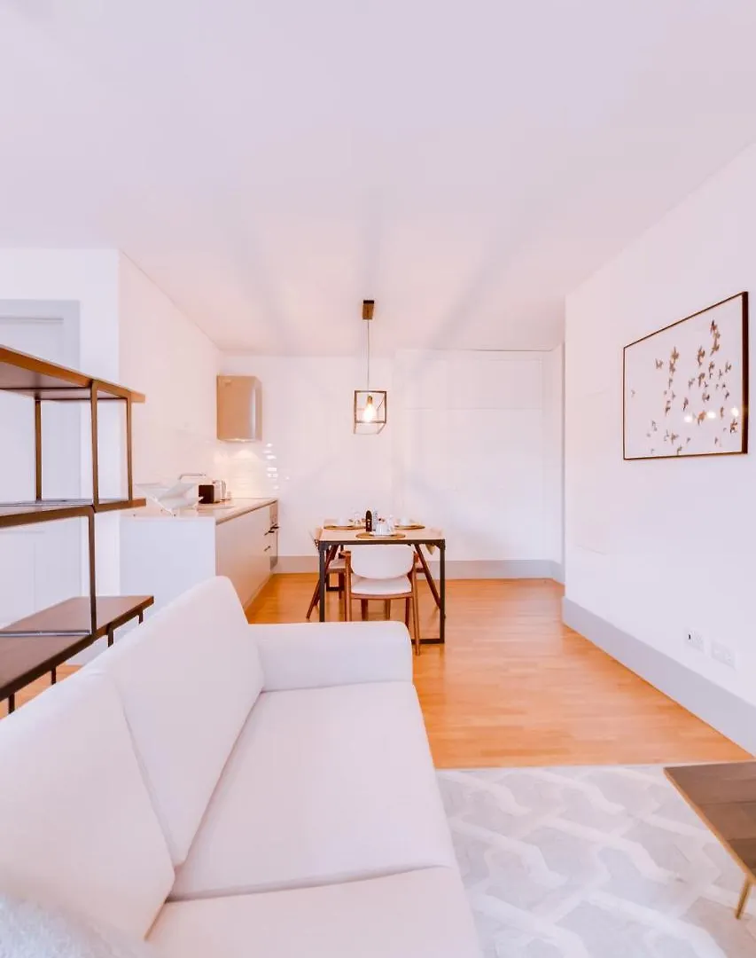 Poiais By Lisbon Inside Out Apartment