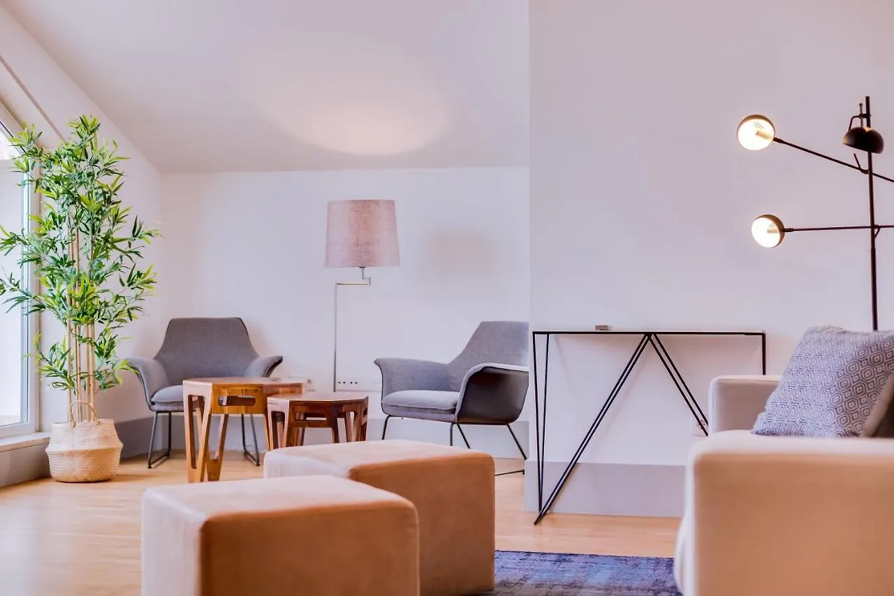 Poiais By Lisbon Inside Out Apartment 0*,