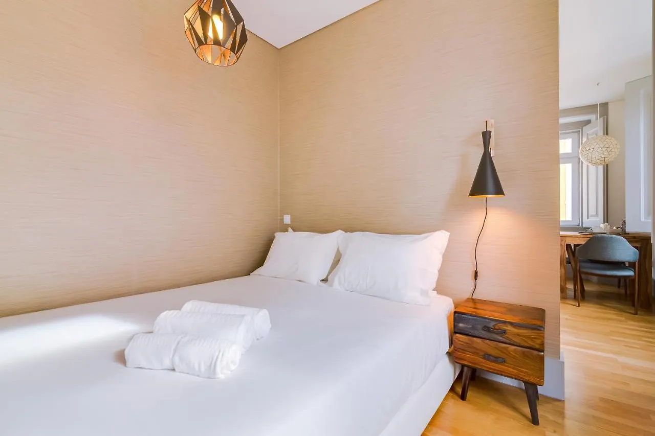 Poiais By Lisbon Inside Out Apartment 0*,