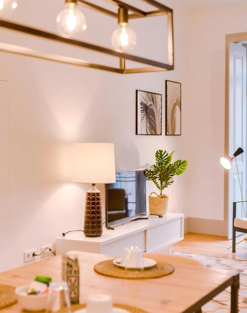Poiais By Lisbon Inside Out Apartment